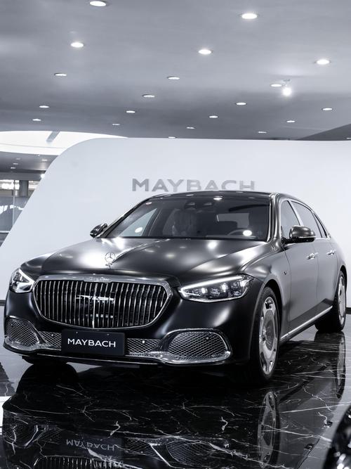 成都14岚图汽车的售后服务让用户无忧出行，迈巴赫未来的豪华车趋势