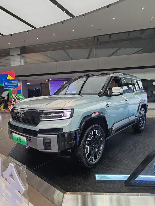 成都14比亚迪方程豹硬派越野的爆款，英菲尼迪35周年与你共成长